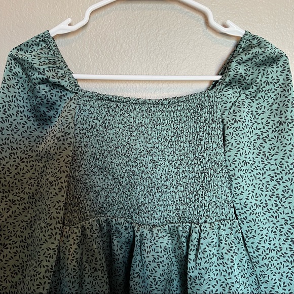 Missguided smocked green babydoll dress - Picture 6 of 9